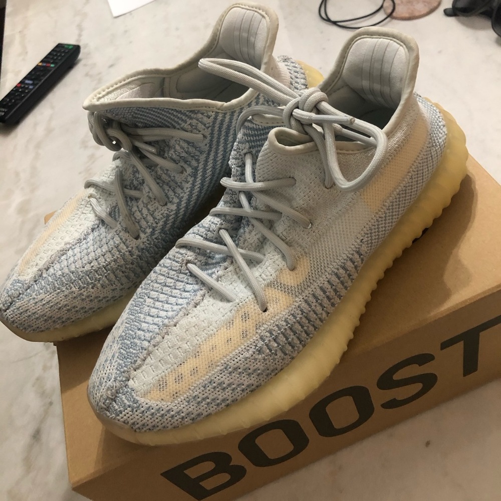 YEEZY BOOST 350 V2 CLOUD WHITE